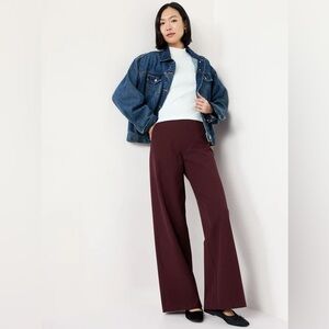 Old Navy High Rise Pull-On Pixie Super Wide Leg Pants in Raisin Maroon XS